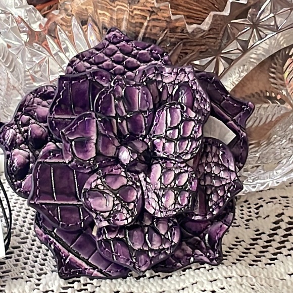 BRAHMIN ULTRAVIOLET UV PURPLE MAGNOLIA OMBRE MELBOURNE KEY FOB TASSEL BAG CHARM - Picture 2 of 5